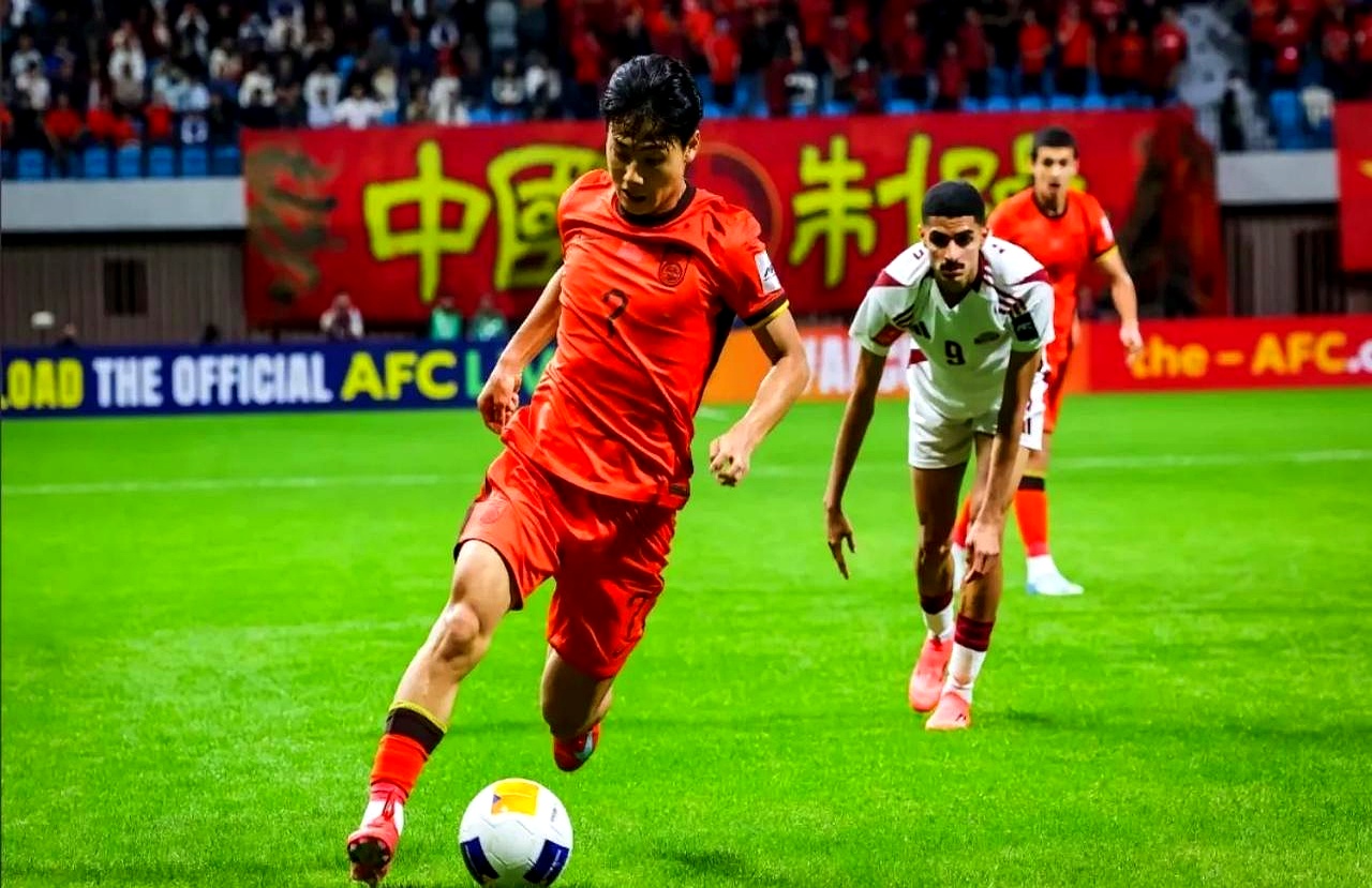 包含中国球员海外表现优异，球队寻求国际合作新路径的词条