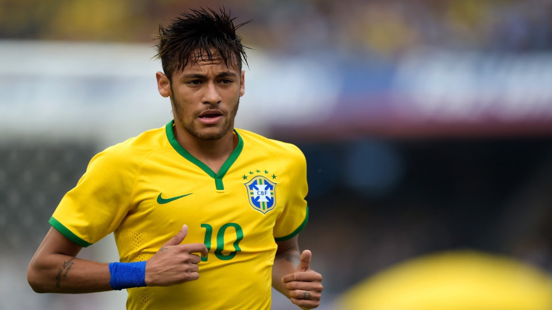 武汉三镇主场告负,排名跌出前四,武汉三镇主力阵容