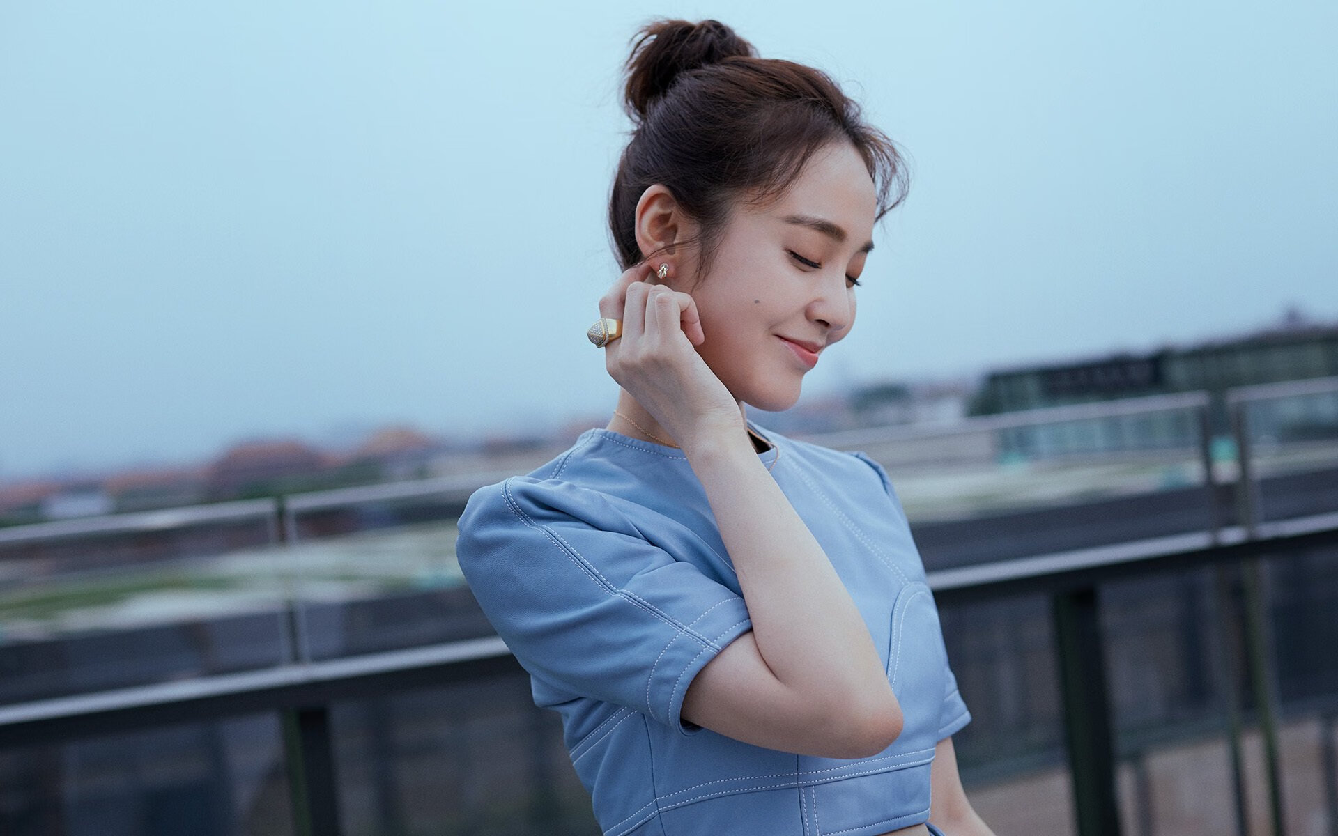 特色瀑布下跳水，勇气与技巧并存的运动享受，从瀑布上往下跳的运动叫啥