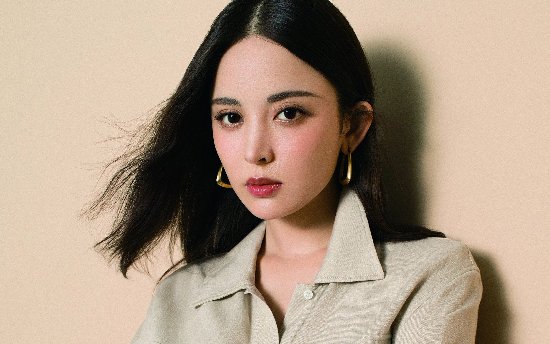 西甲“天王”闪耀全场，精彩进球和关键扑救赢得掌声，西甲首秀