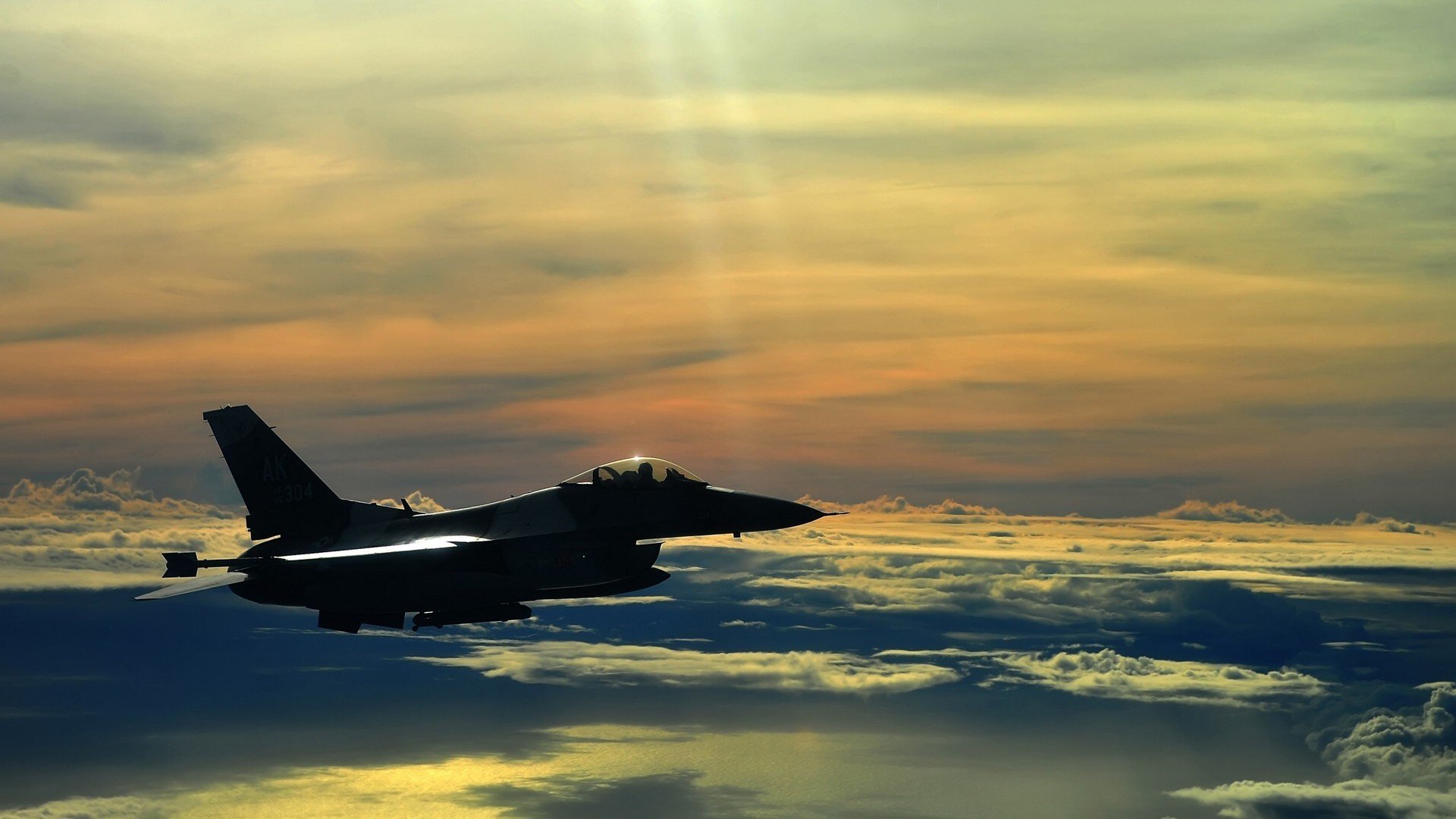 选手训练营正式启动，职业选手的训练赛是什么