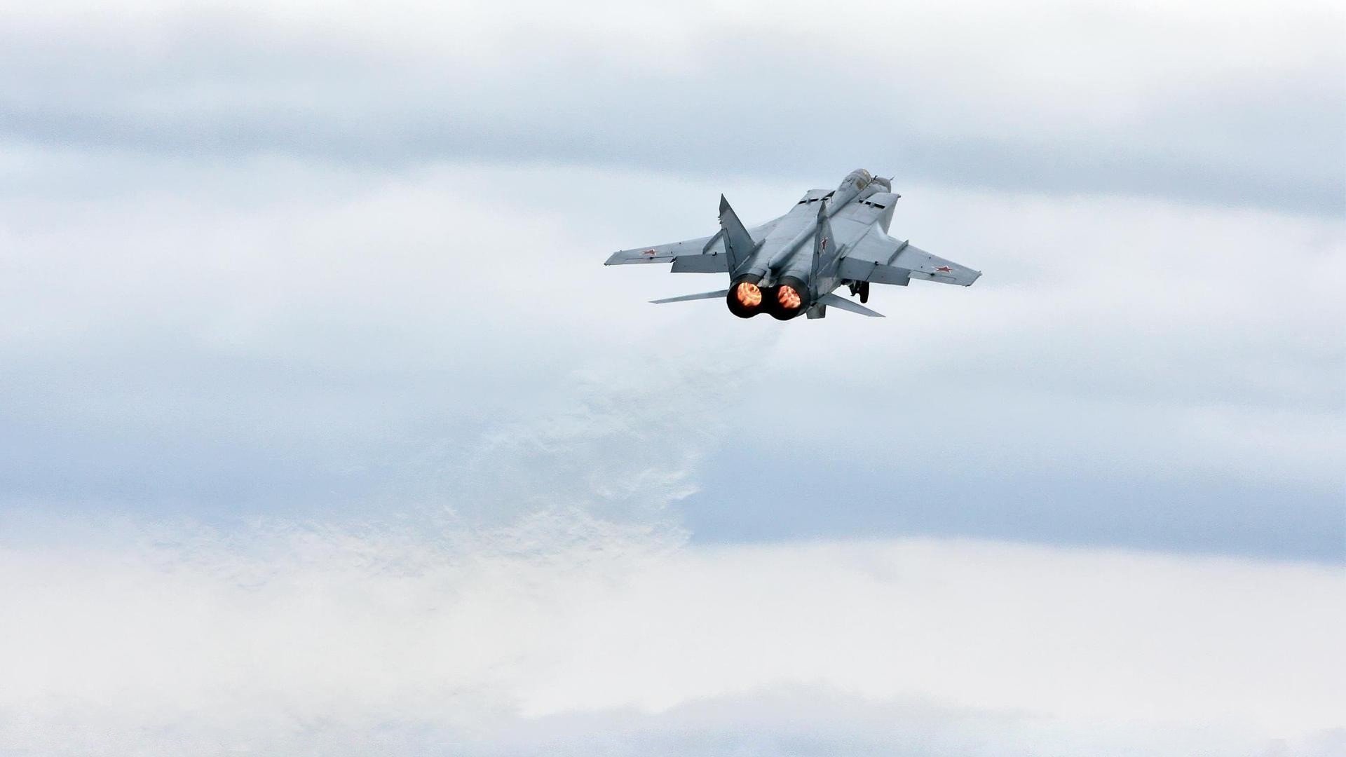 CBA联盟加强教练间战术交流合作,cba教练兼球员