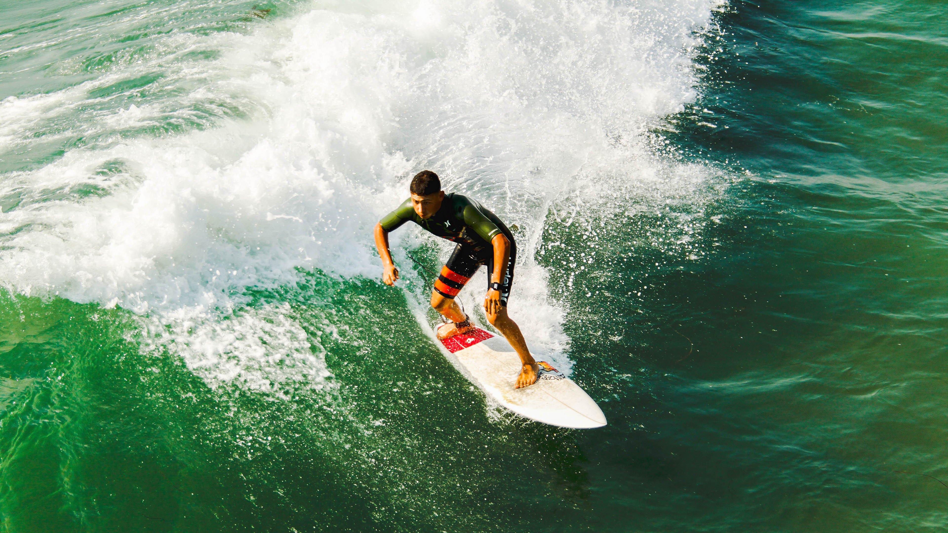 Leyu Sport下载-世界冠军划水次数控制在30以内？，滑水世界冠军