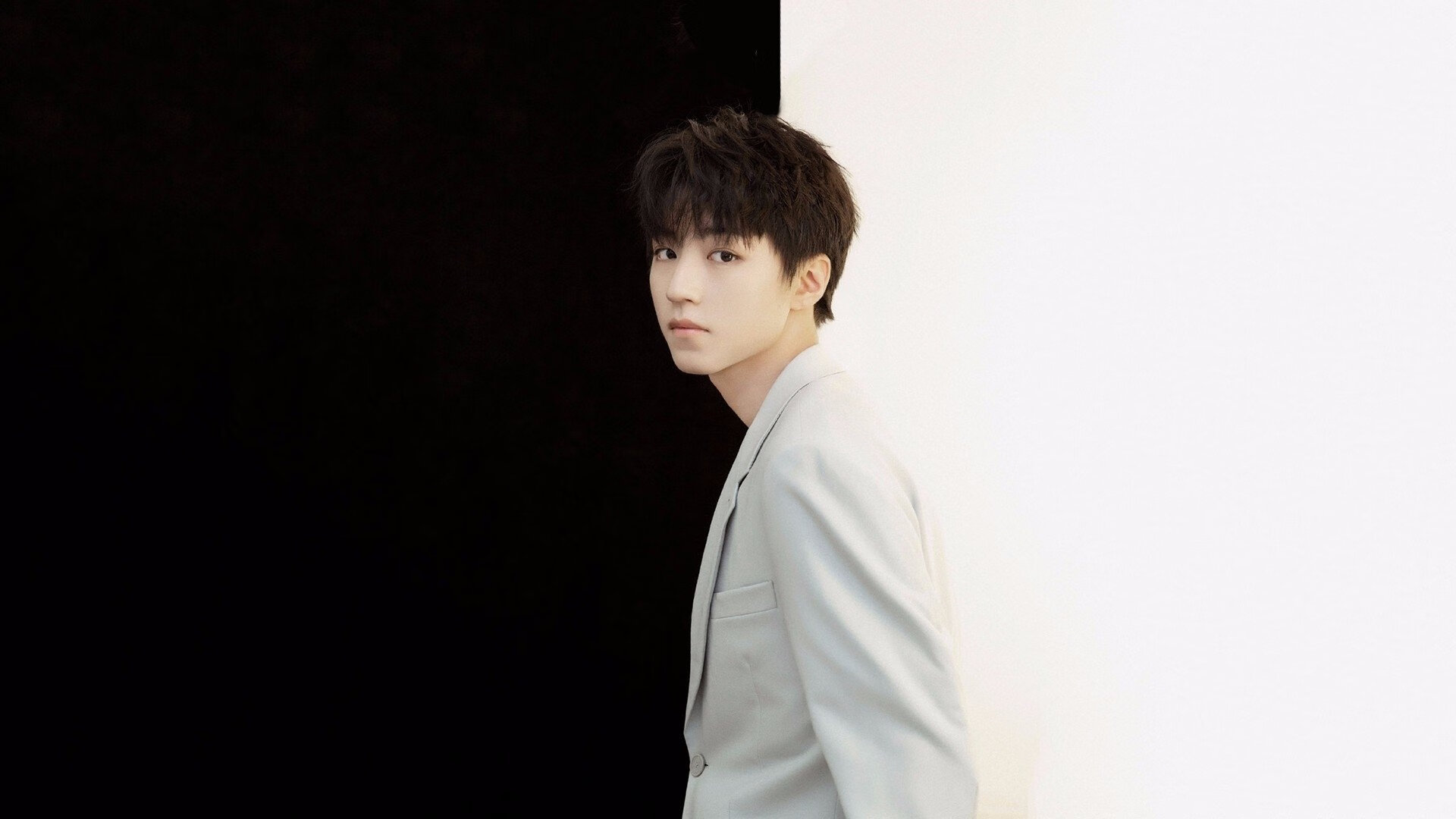 乐鱼电竞· (中国)官方网站-巴萨短传渗透展现绝对控球优势，巴萨经典传控进球