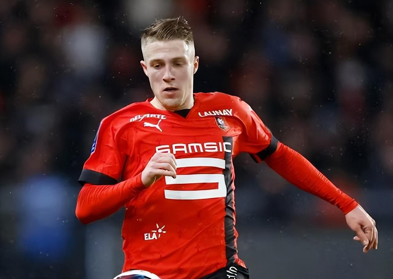 乐鱼体育：英超布莱克本的转会策略与球队重建的简单介绍